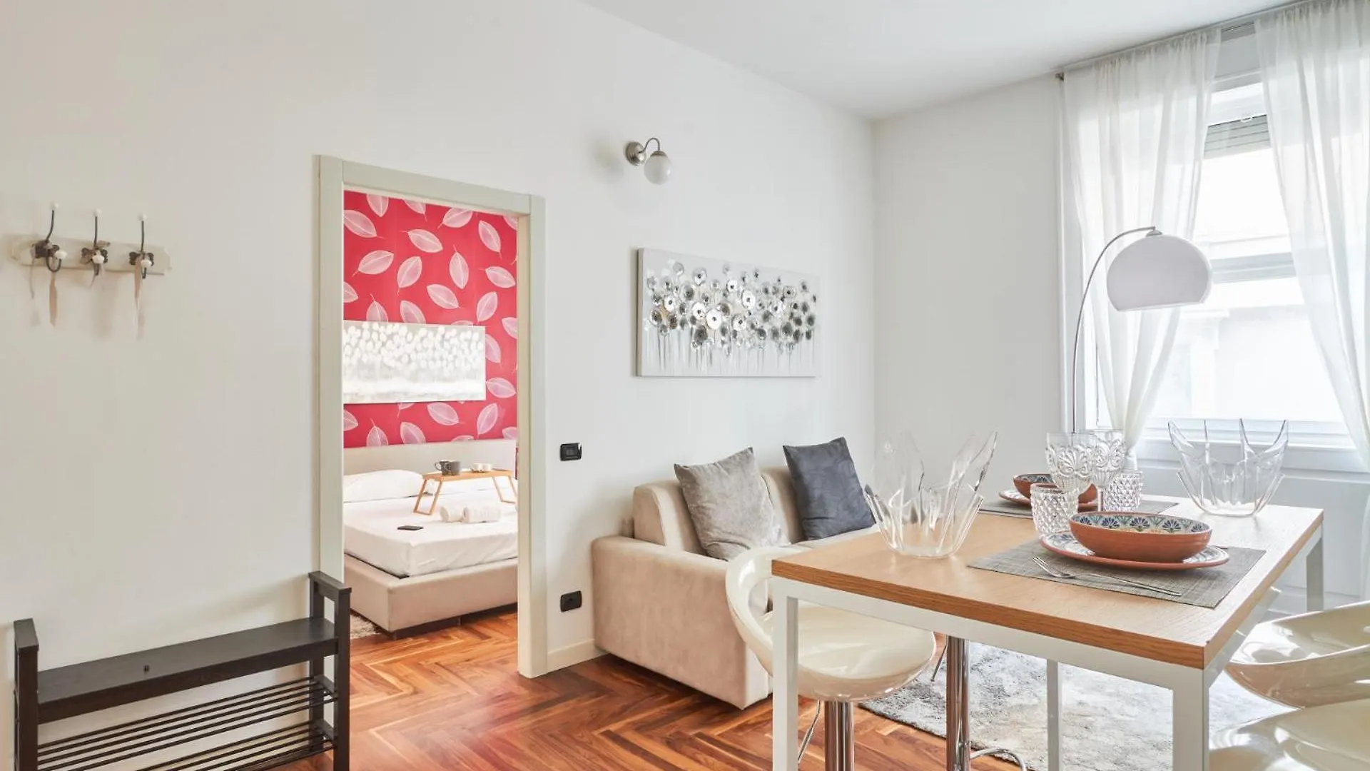 Easylife - Raffinato Appartamento In Duomo Milan 0*,  Italy