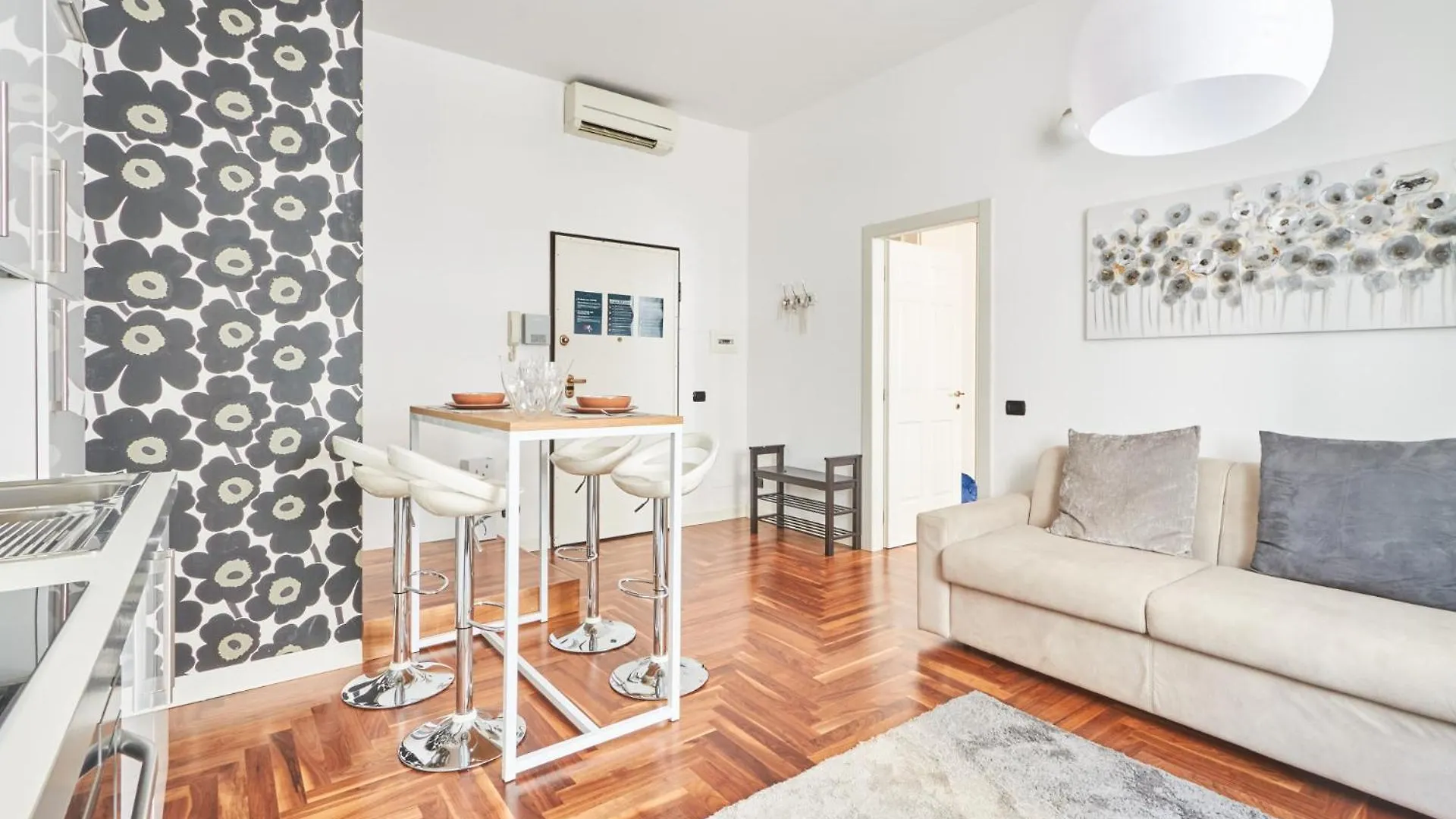 Easylife - Raffinato Appartamento In Duomo Milan 0*,
