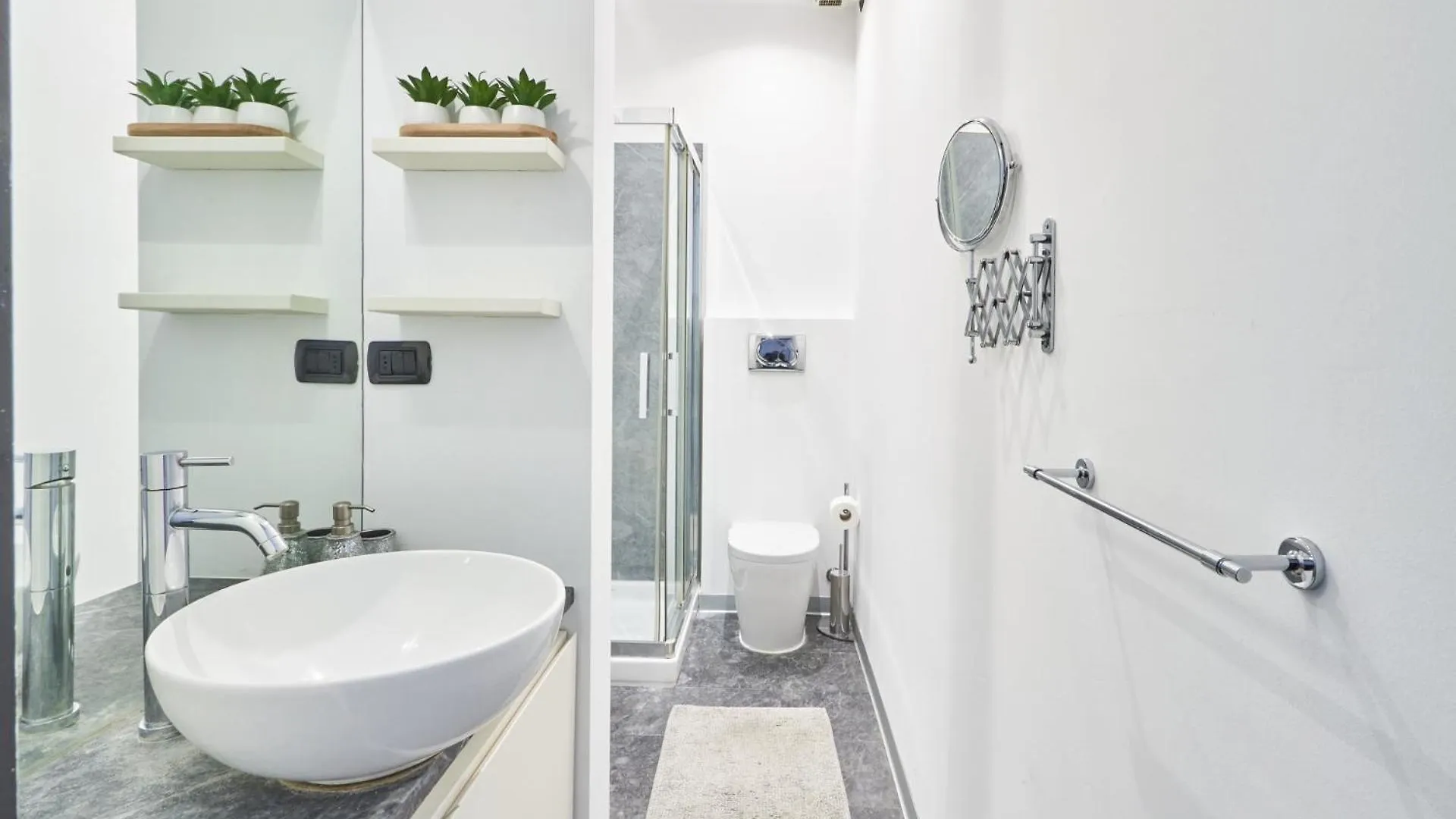 Easylife - Raffinato Appartamento In Duomo Milan Apartment